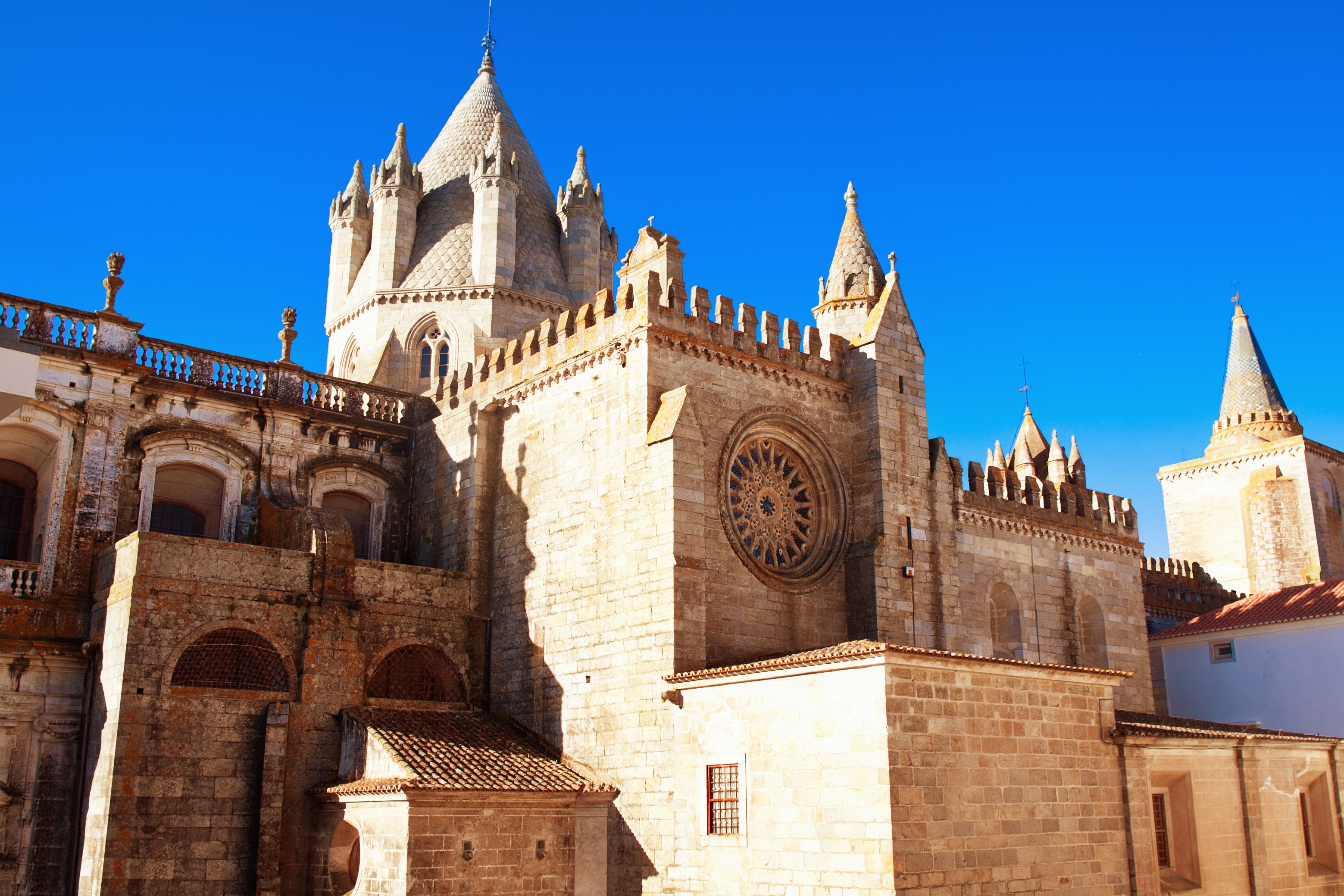 Évora's Luxury Private Wine Tours: An Alentejo Experience
