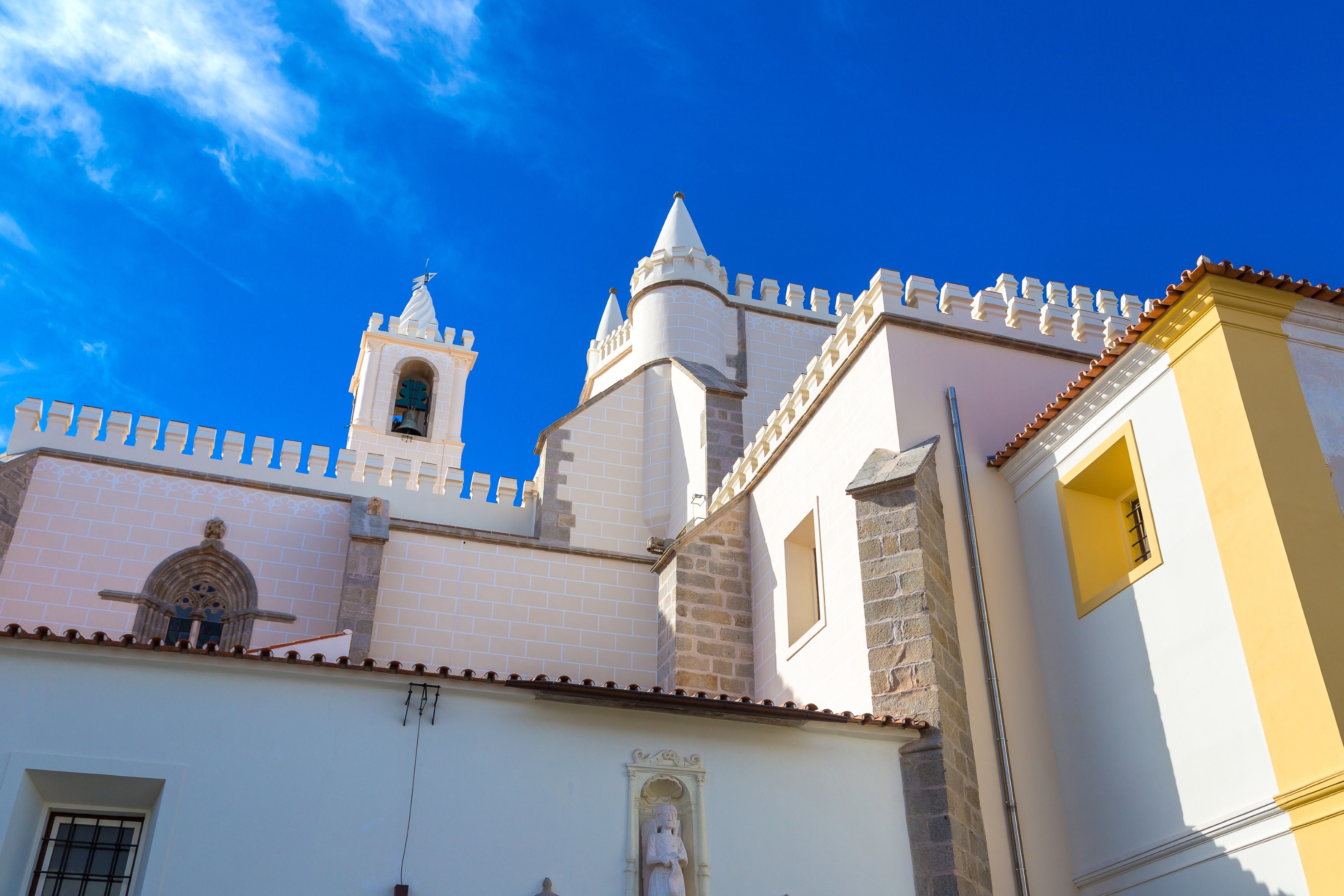 Exploring the Alentejo: Best Day Trips from Craveiral Farmhouse