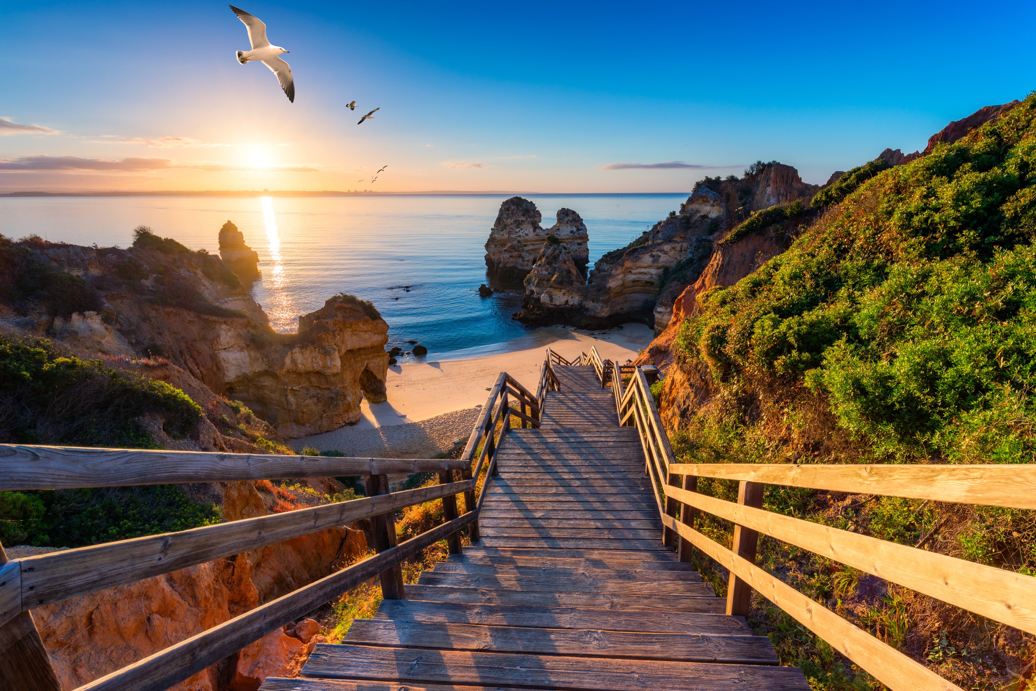 Lagos to Lisbon by Private Transfer: A Seamless Journey
